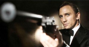 007 pointing gun