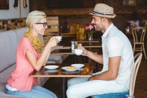 couple on coffee date