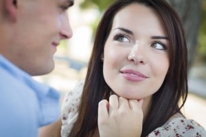  Mujer estudiando hombre